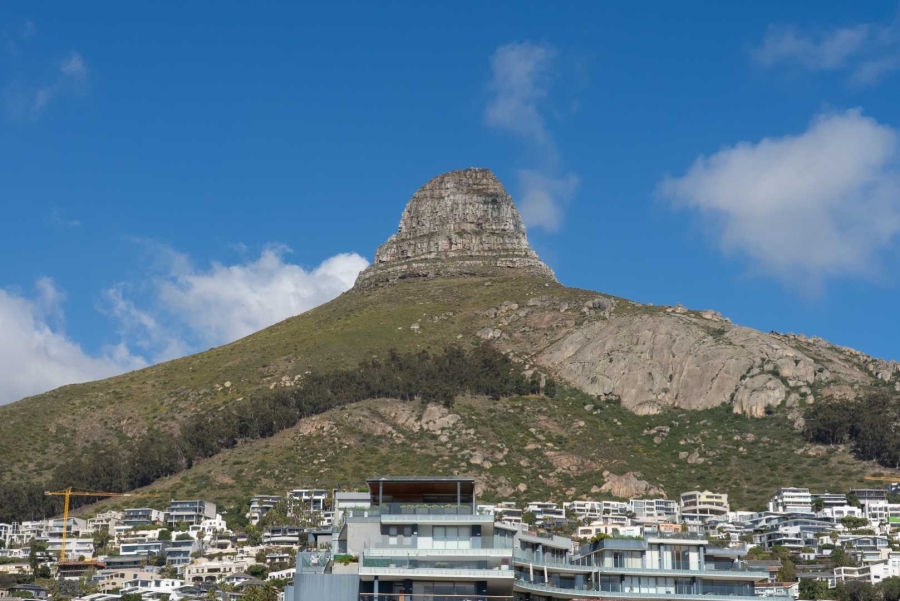 2 Bedroom Property for Sale in Sea Point Western Cape